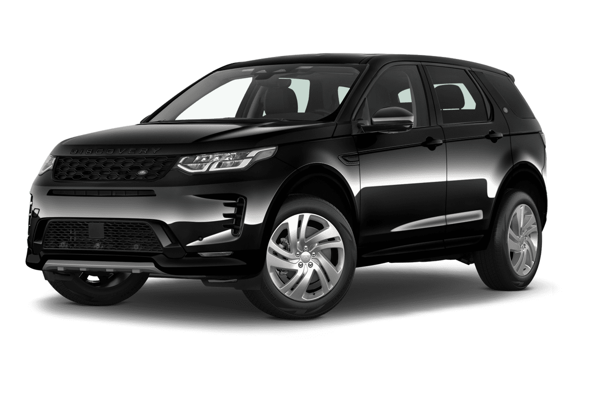 Tiefe, schräge Heckansicht eines Land Rover Discovery Sport, freigestellt
