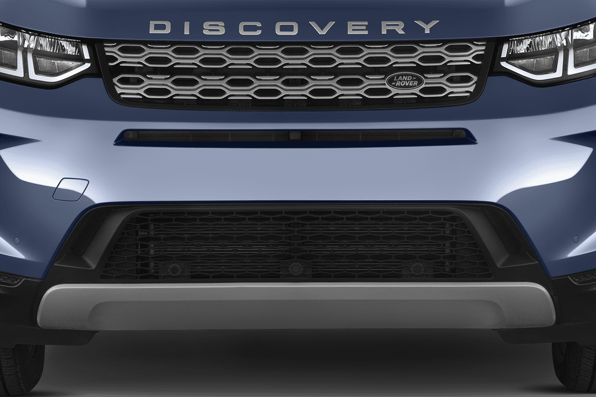 Kühlergrill eines Land Rover Discovery Sport Plug-in-Hybrid