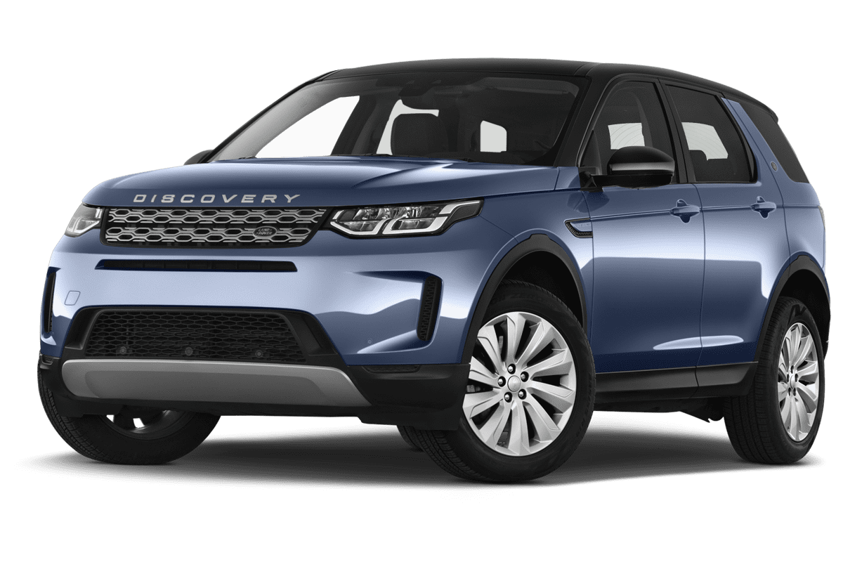 Tiefe, schräge Heckansicht eines Land Rover Discovery Sport Plug-in-Hybrid, freigestellt