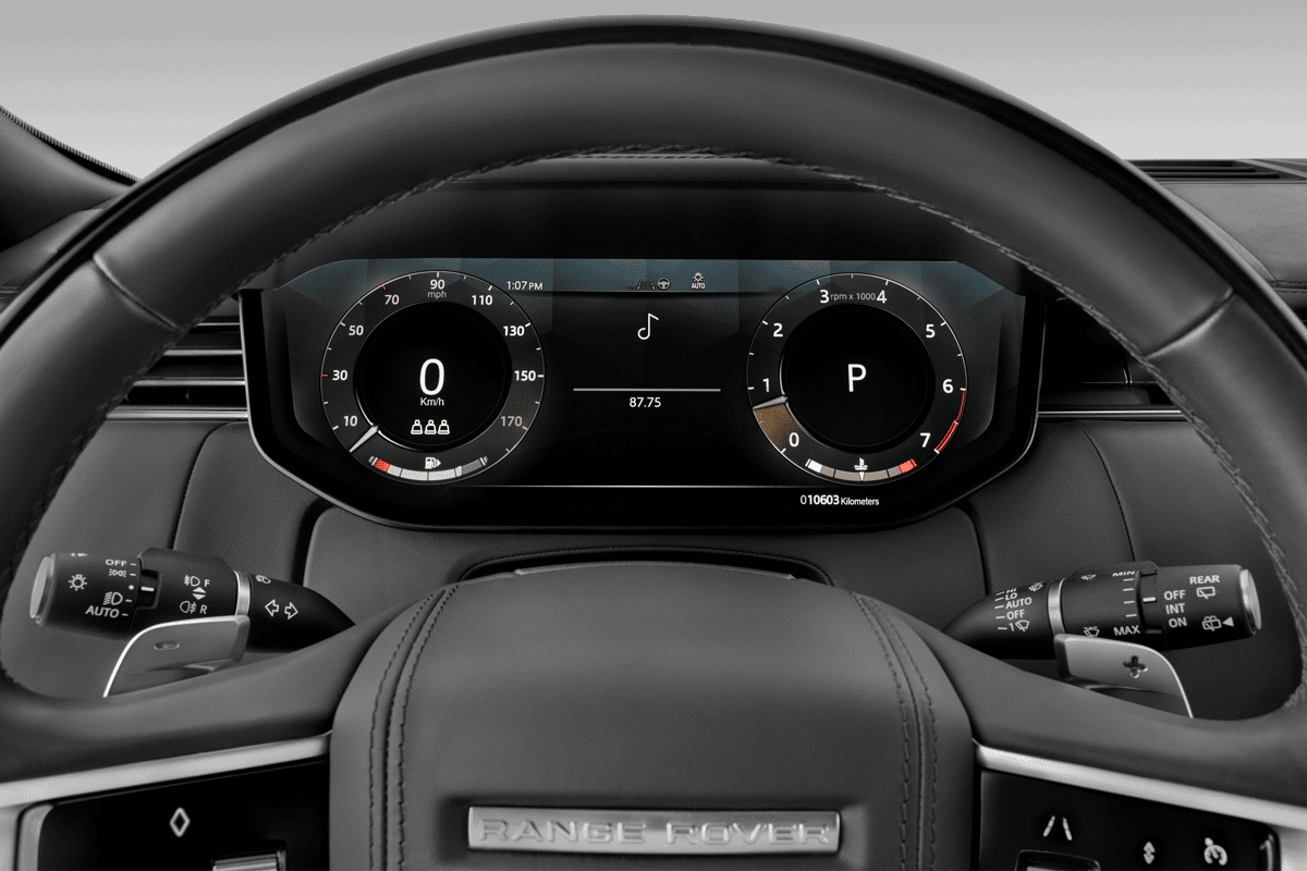 Kombiinstrument eines Land Rover Range Rover 