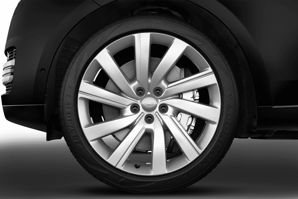 Radkappe oder Felge eines Land Rover Range Rover 