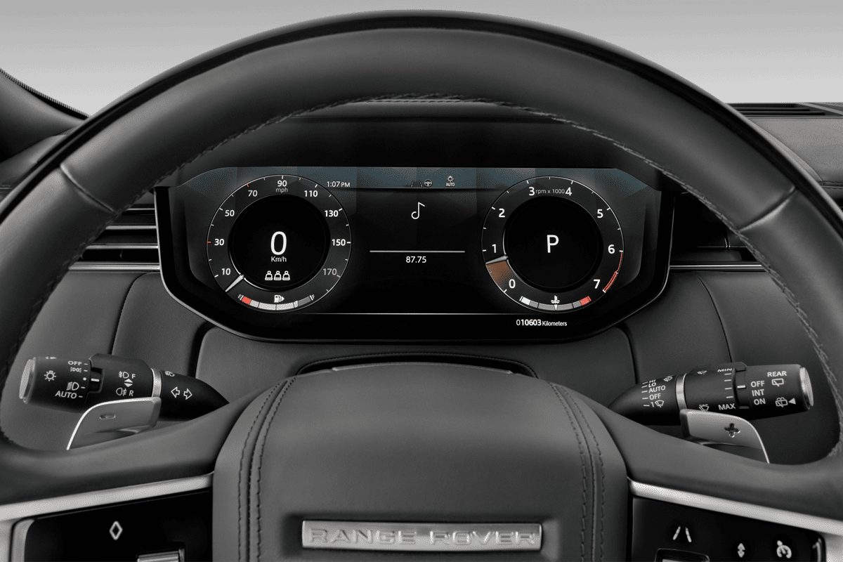 Kombiinstrument eines Land Rover Range Rover