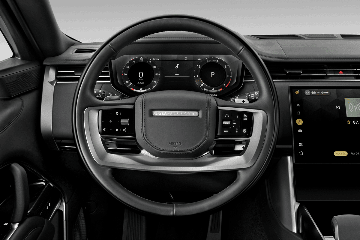 Lenkrad eines Land Rover Range Rover