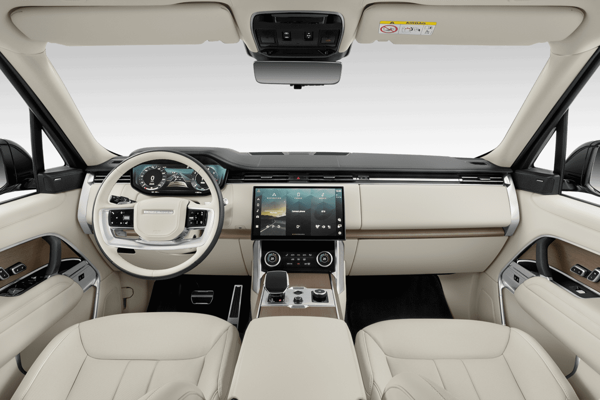 Armaturenbrett eines Land Rover Range Rover Plug-in-Hybrid 