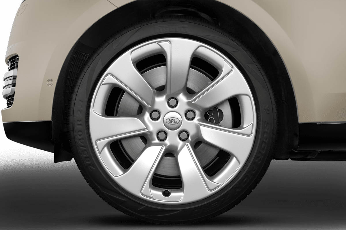 Radkappe oder Felge eines Land Rover Range Rover Plug-in-Hybrid