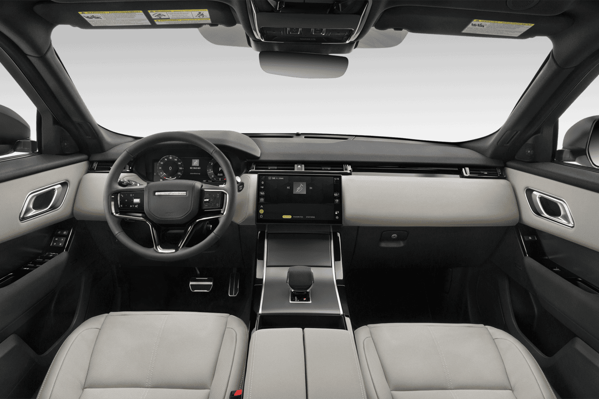 Armaturenbrett eines Land Rover Range Rover Velar