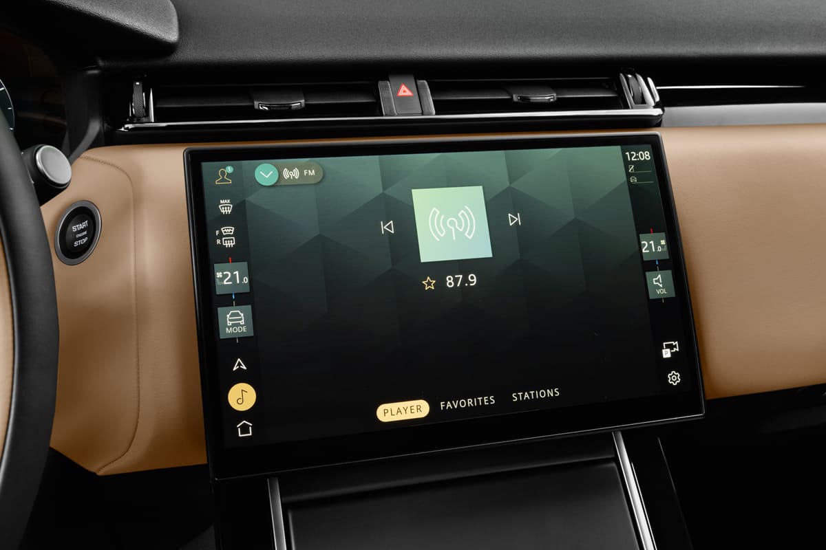 Audiosystem eines Land Rover Range Rover Velar Plug-in-Hybrid (KI-generiert)