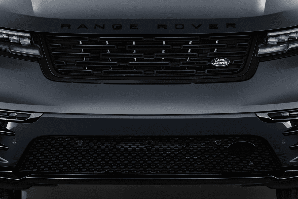 Kühlergrill eines Land Rover Range Rover Velar Plug-in-Hybrid (KI-generiert)