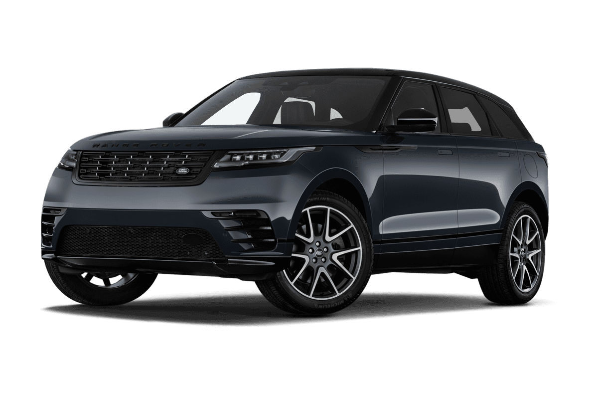 Tiefe, schräge Heckansicht eines Land Rover Range Rover Velar Plug-in-Hybrid, freigestellt (KI-generiert)