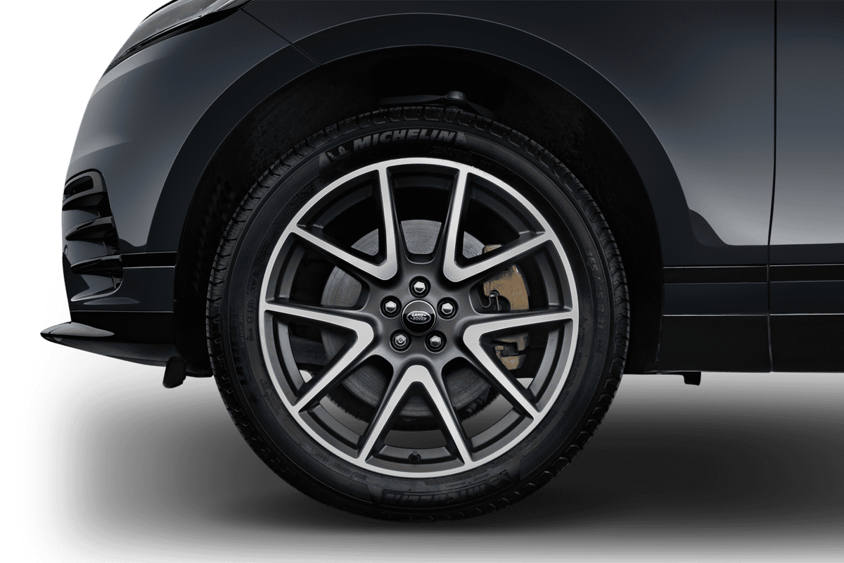 Radkappe oder Felge eines Land Rover Range Rover Velar Plug-in-Hybrid (KI-generiert)