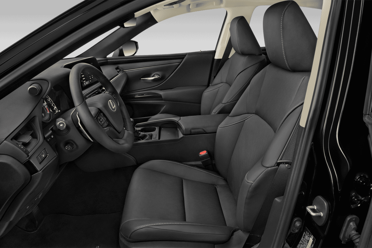 Vordersitze eines Lexus ES