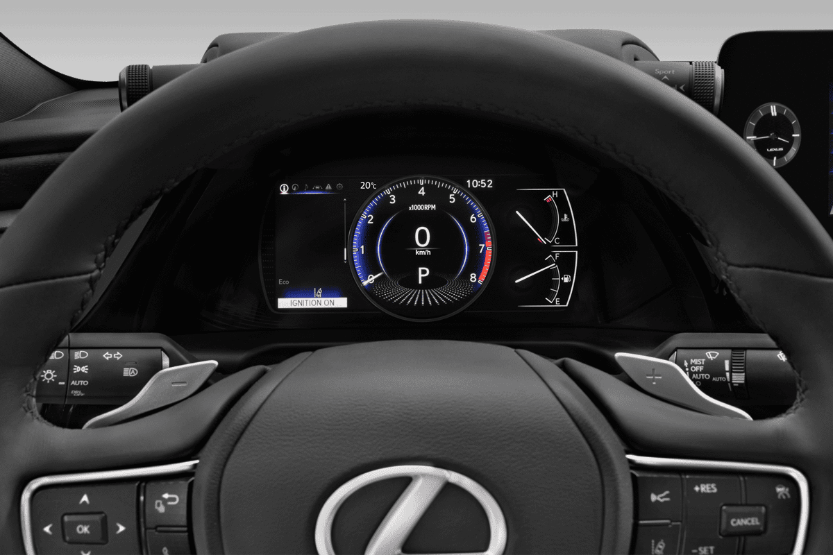 Kombiinstrument eines Lexus ES