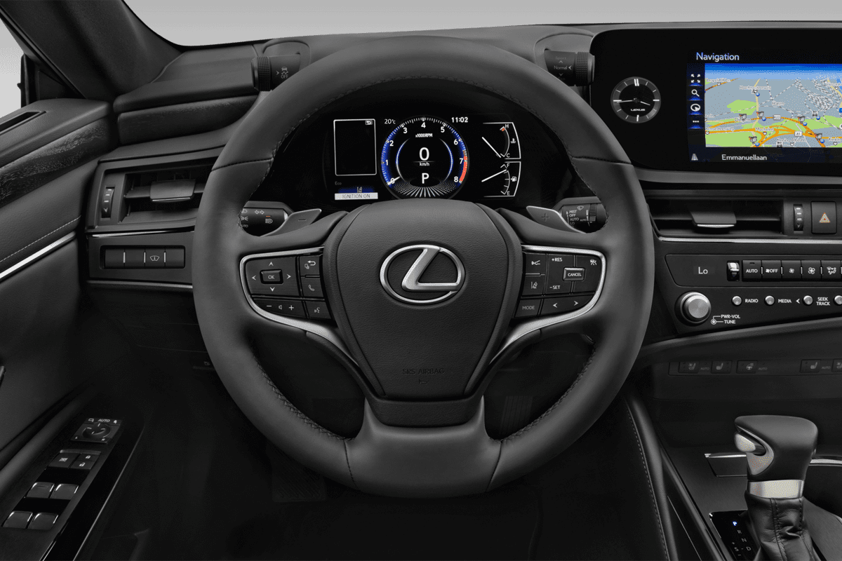 Lenkrad eines Lexus ES