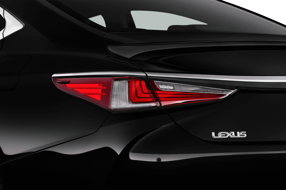 Heckleuchten eines Lexus ES