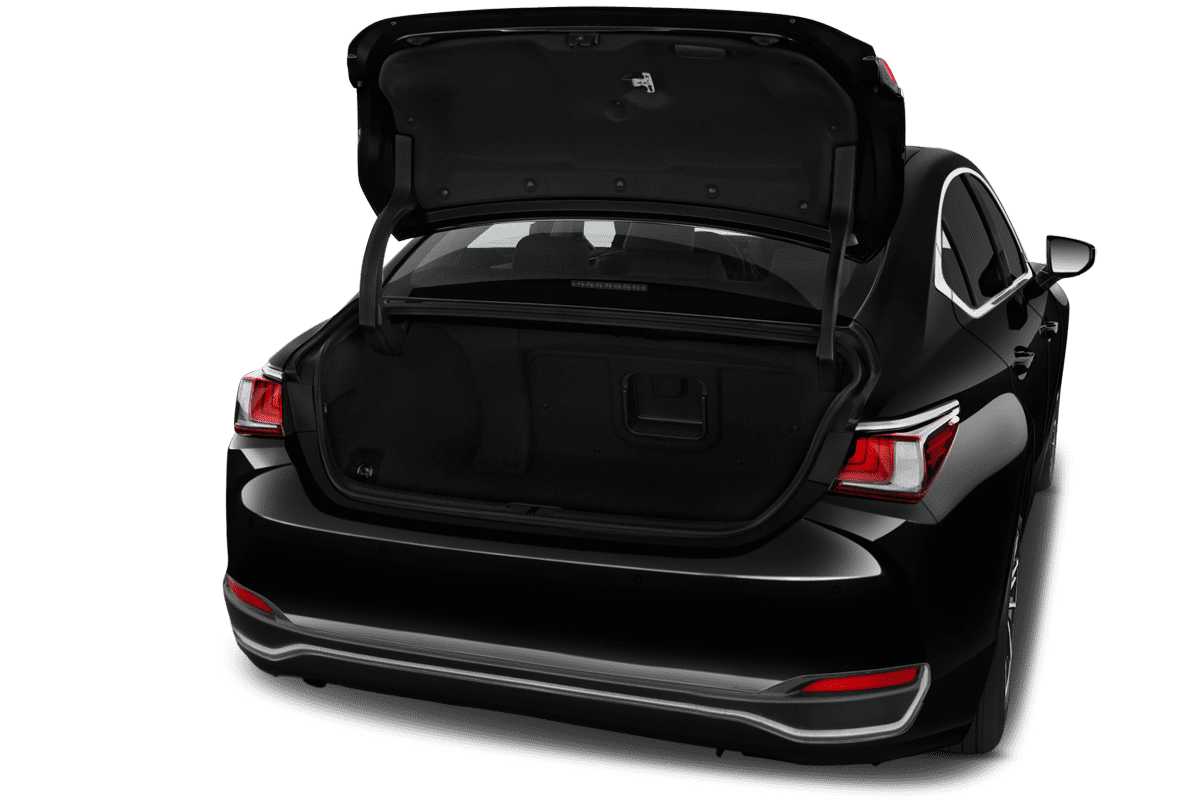 Kofferraum eines Lexus ES