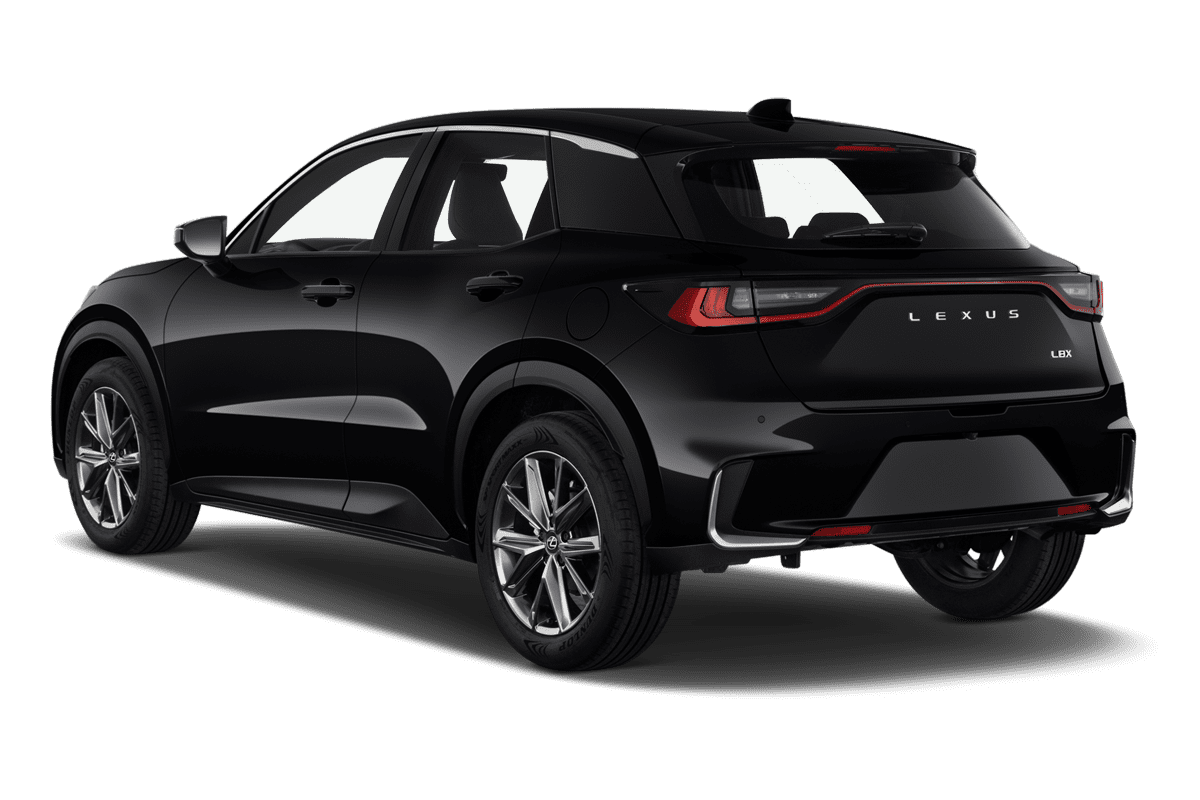 Schräge Heckansicht eines Lexus LBX Hybrid, freigestellt