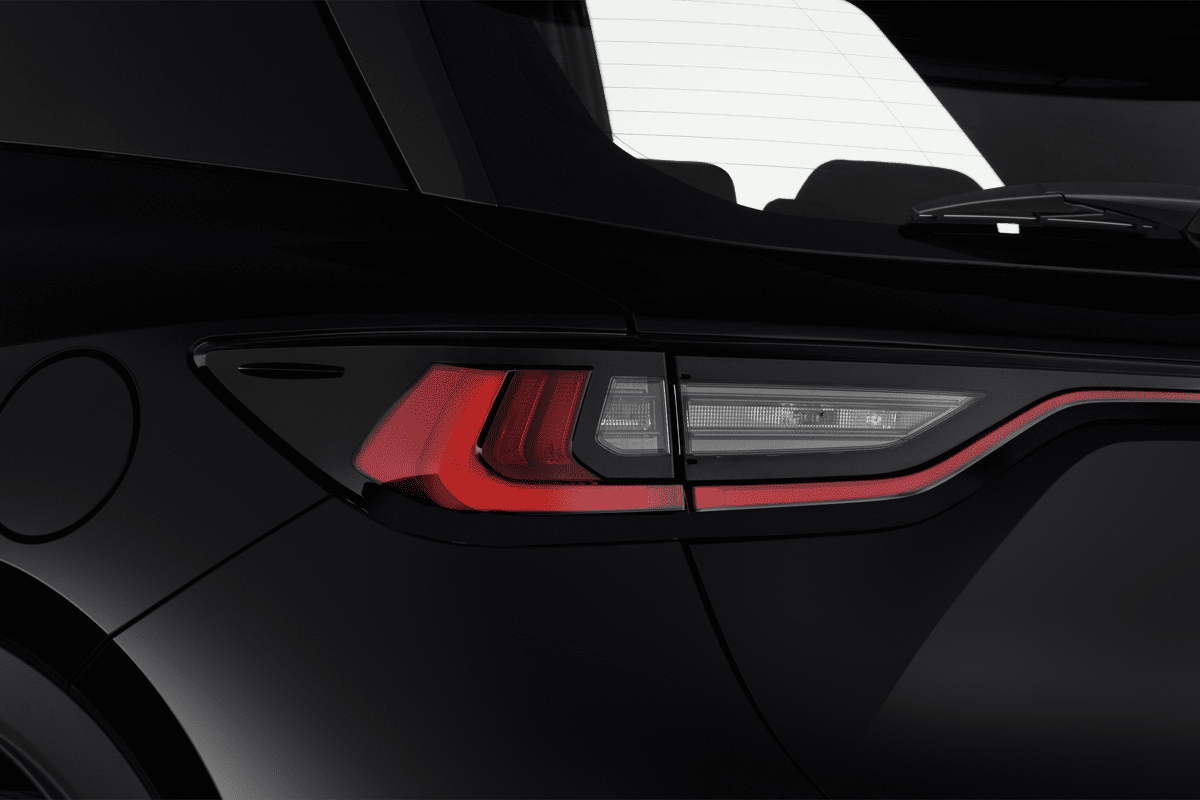 Heckleuchten eines Lexus LBX Hybrid