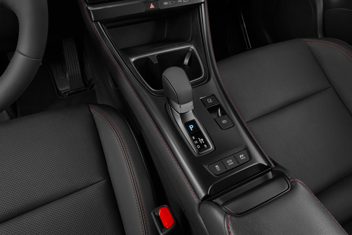 Schaltknüppel eines Lexus LBX Hybrid