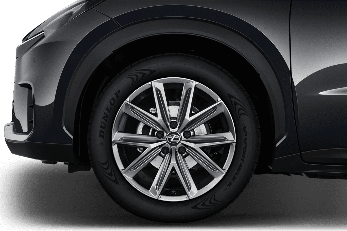 Radkappe oder Felge eines Lexus LBX Hybrid