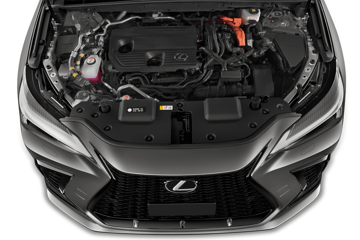Motorraum eines Lexus NX Plug-In-Hybrid