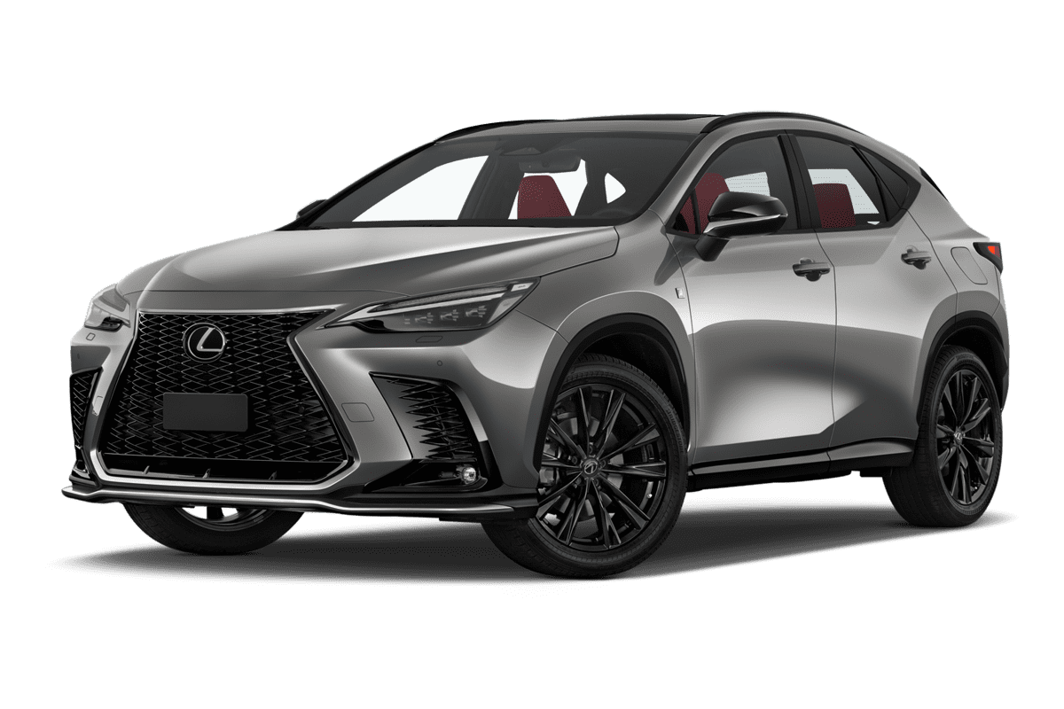 Tiefe, schräge Heckansicht eines Lexus NX Plug-In-Hybrid, freigestellt