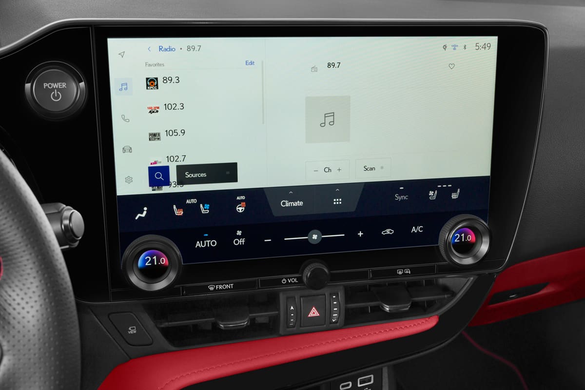 Klimasteuerung eines Lexus NX Plug-In-Hybrid