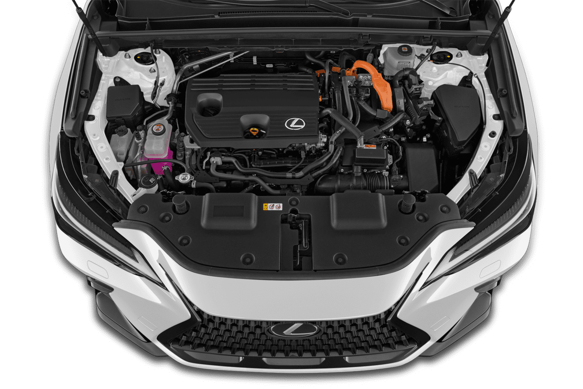 Motorraum eines Lexus NX Hybrid