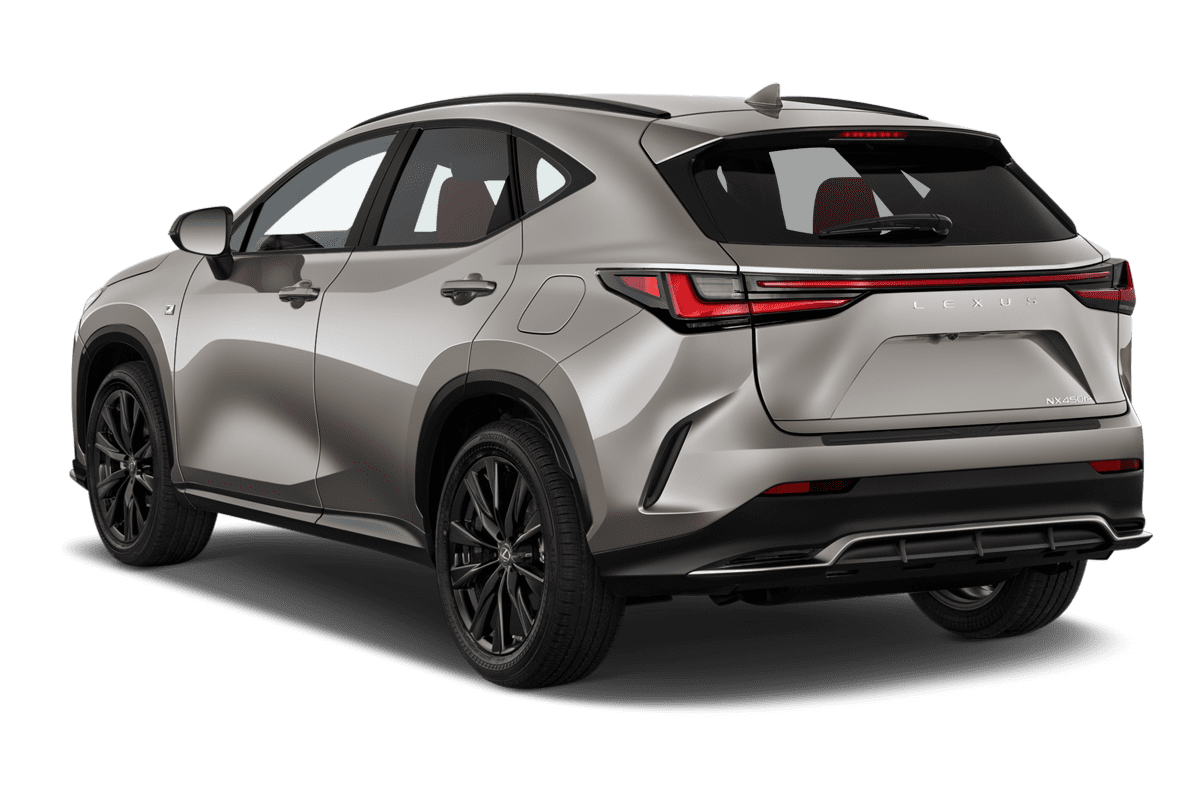 Schräge Heckansicht eines Lexus NX Plug-In-Hybrid, freigestellt