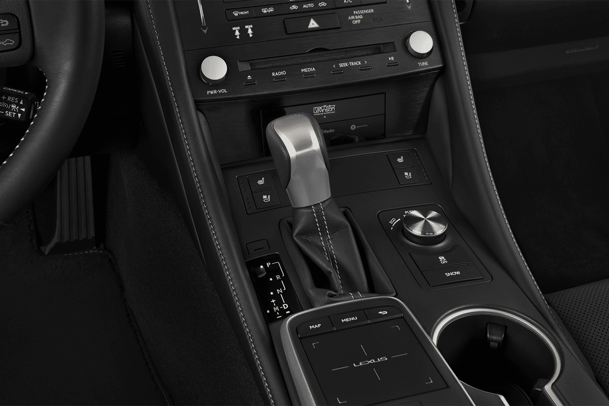 Schaltknüppel eines Lexus RC Hybrid