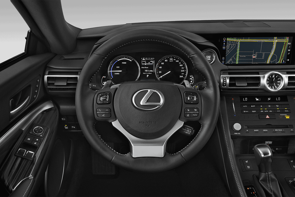 Lenkrad eines Lexus RC Hybrid