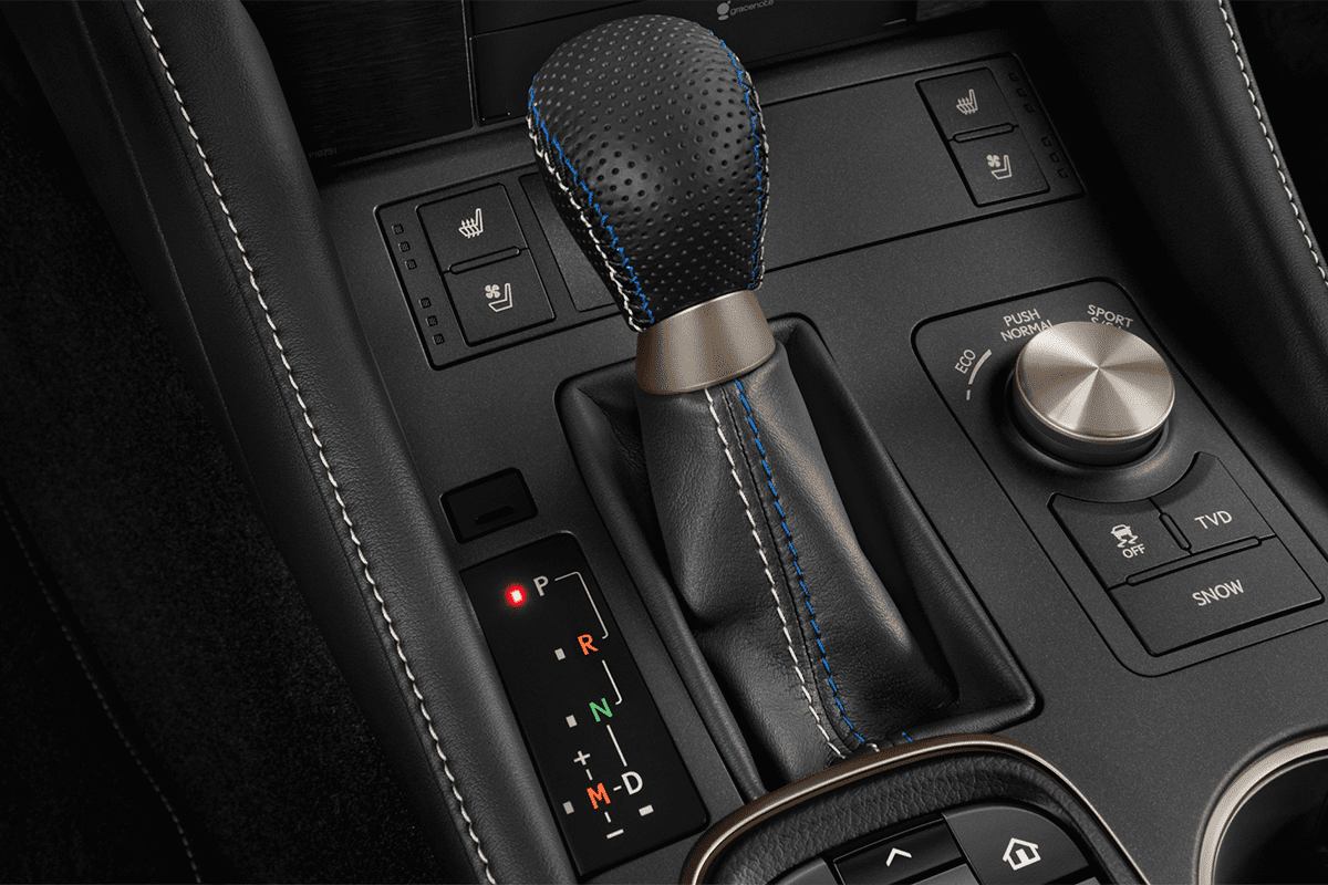 Schaltknüppel eines Lexus RC