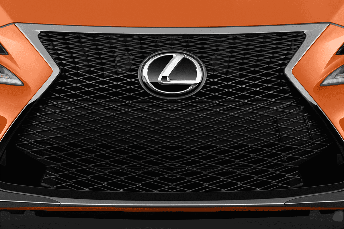 Kühlergrill eines Lexus RC