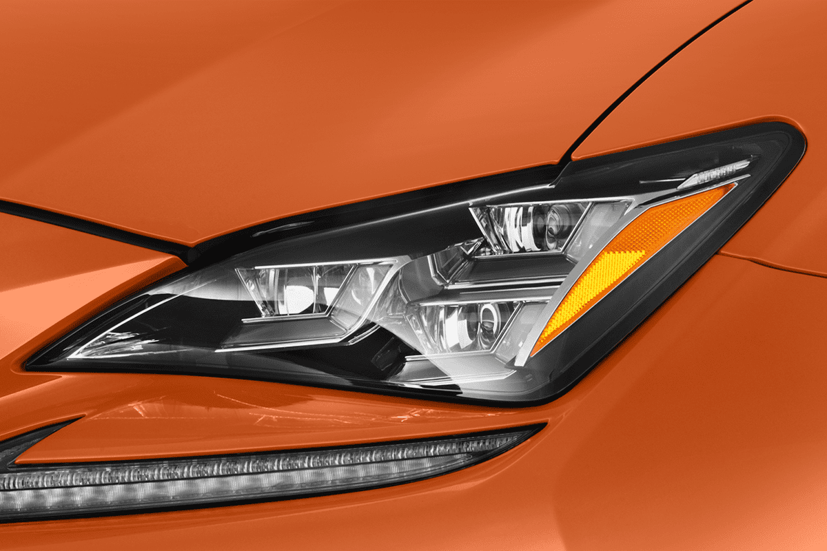 Frontscheinwerfer eines Lexus RC