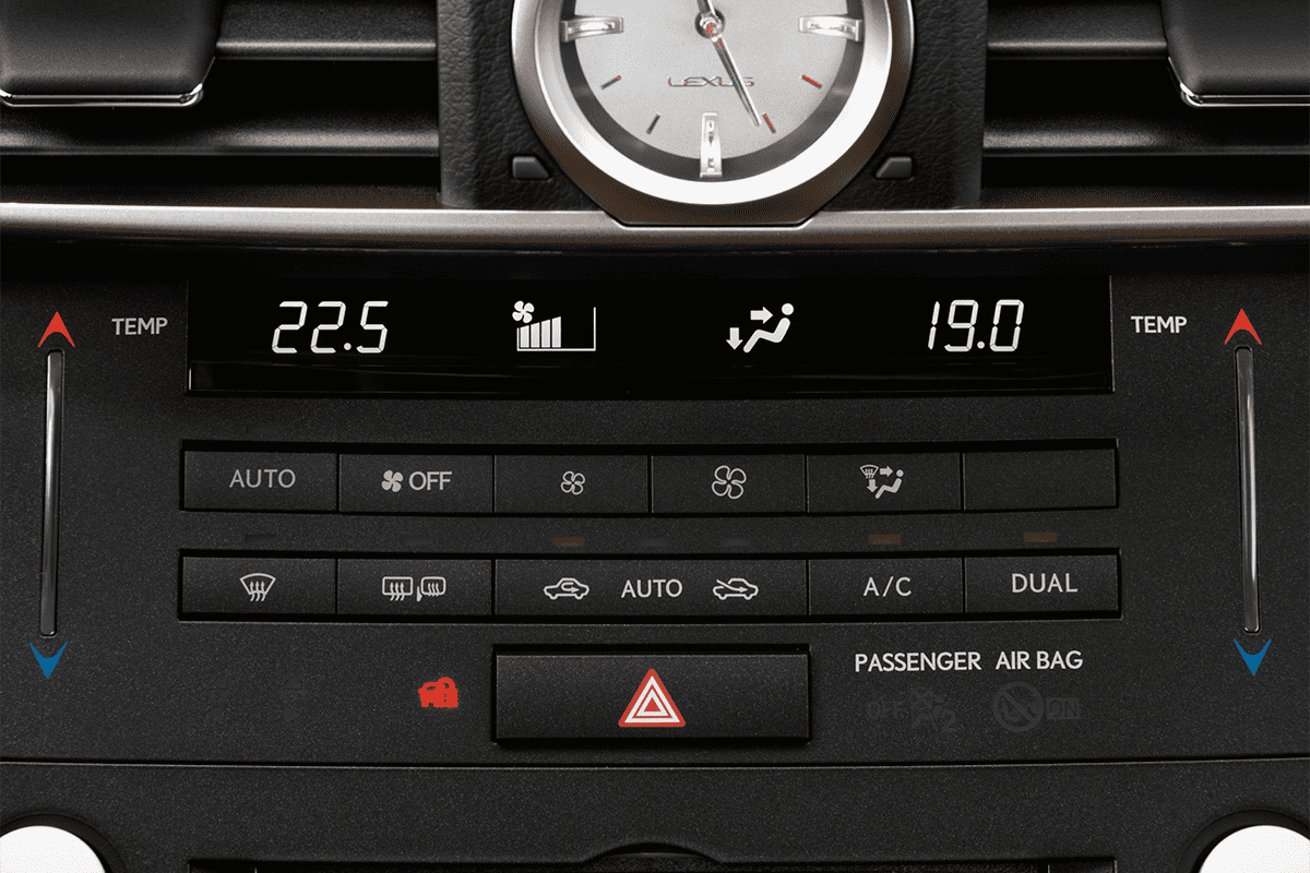 Klimasteuerung eines Lexus RC