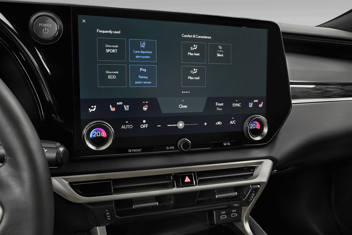 Klimasteuerung eines Lexus RX Plug-in-Hybrid