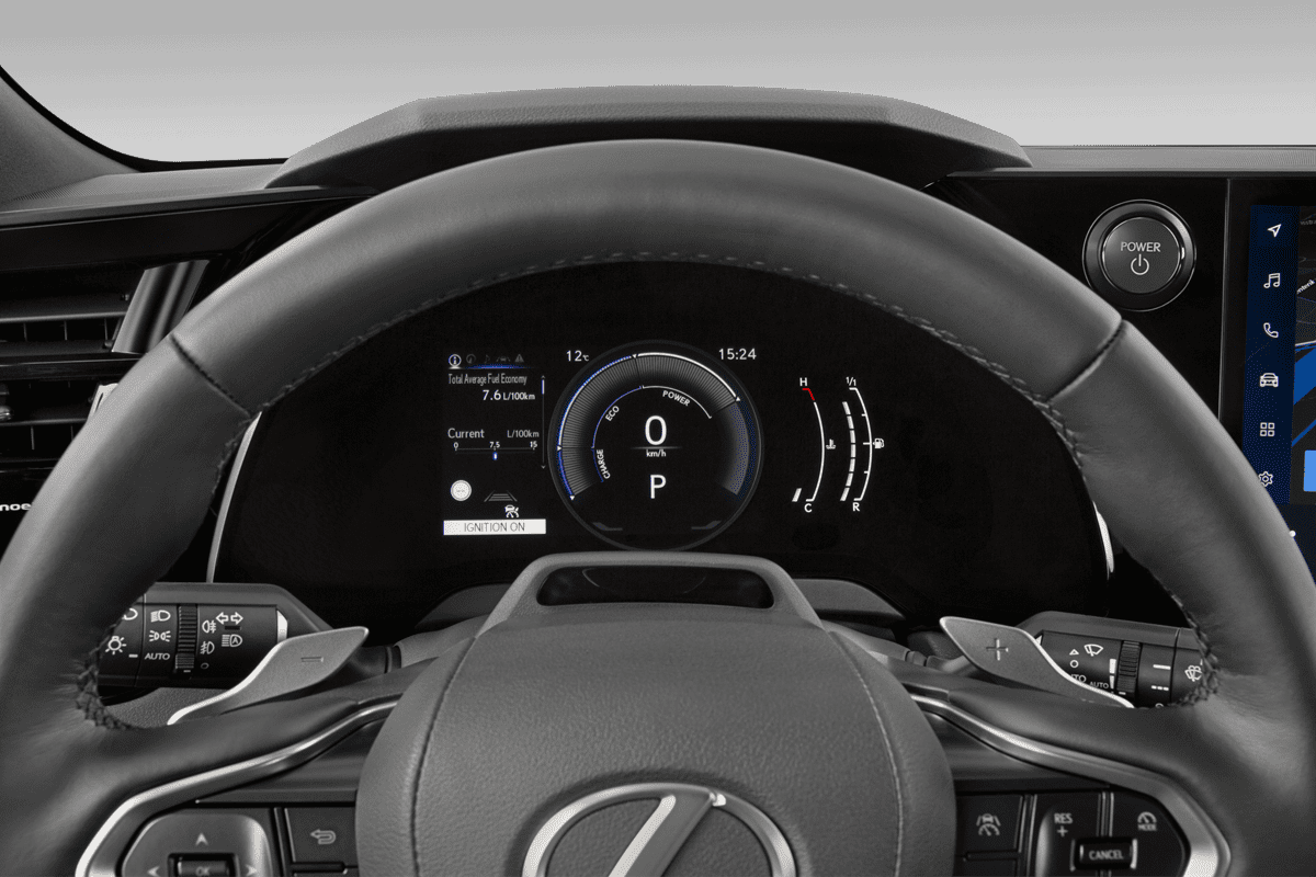 Kombiinstrument eines Lexus RX Plug-in-Hybrid