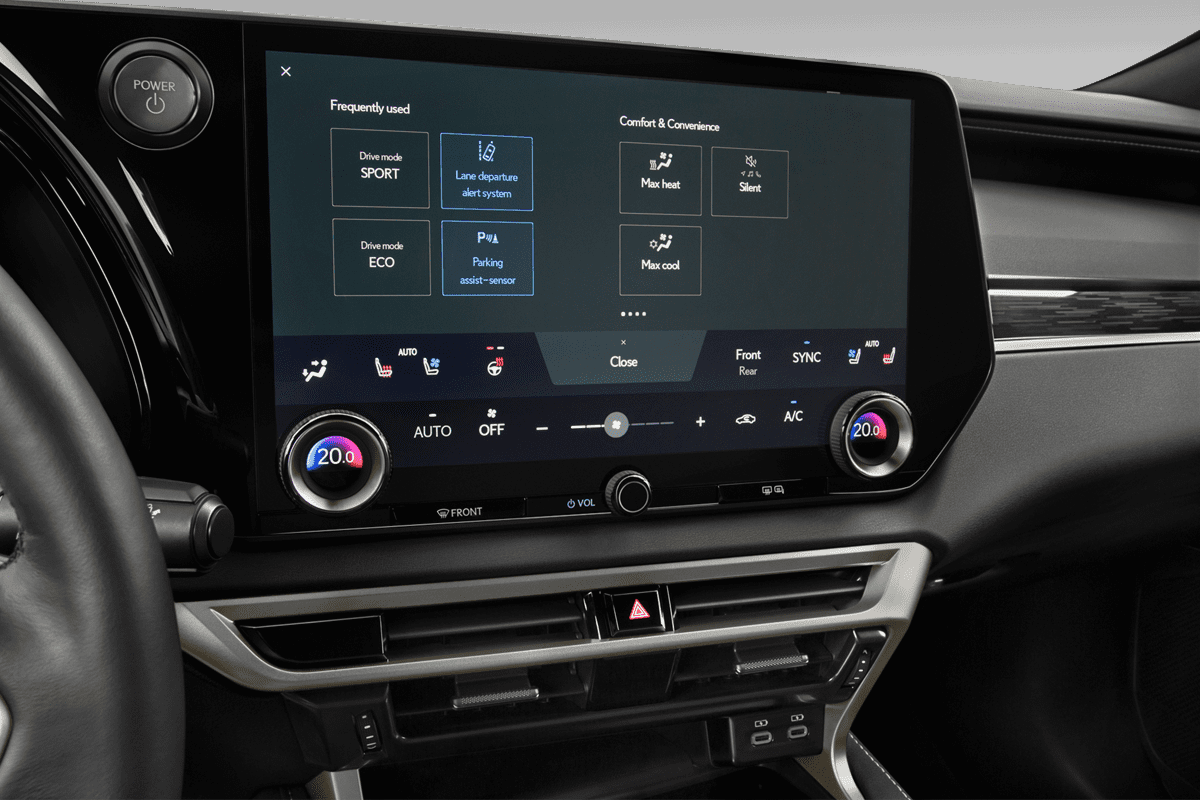 Klimasteuerung eines Lexus RX Plug-in-Hybrid