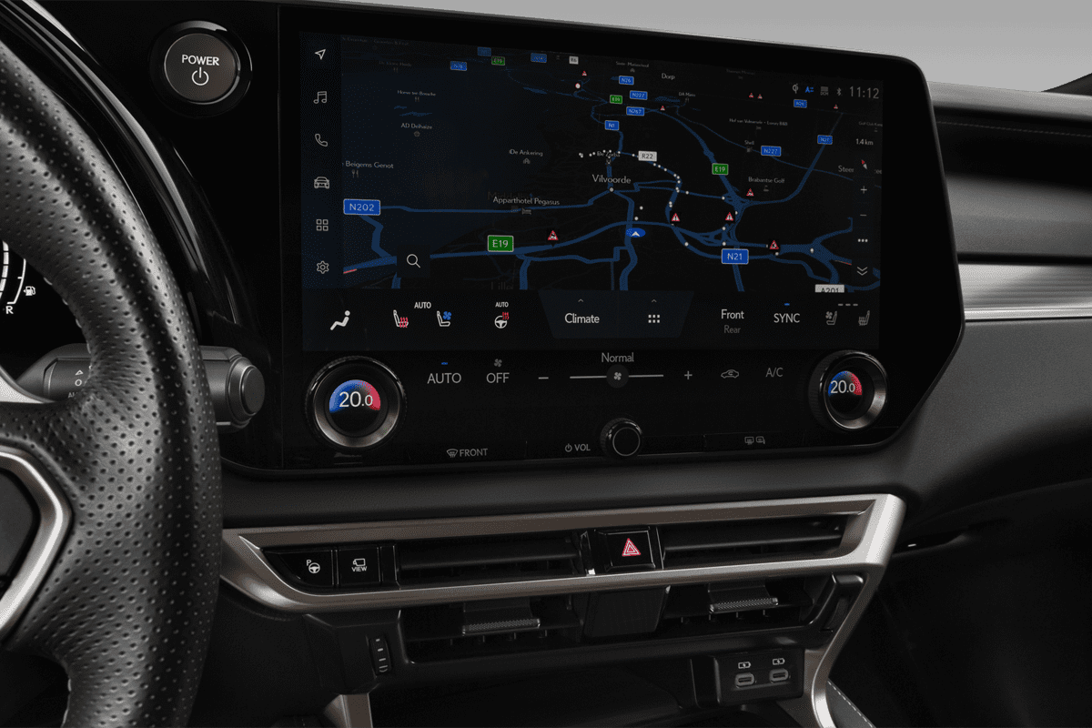 Mittelkonsole eines Lexus RX Hybrid