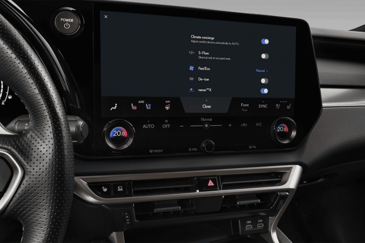 Klimasteuerung eines Lexus RX Hybrid