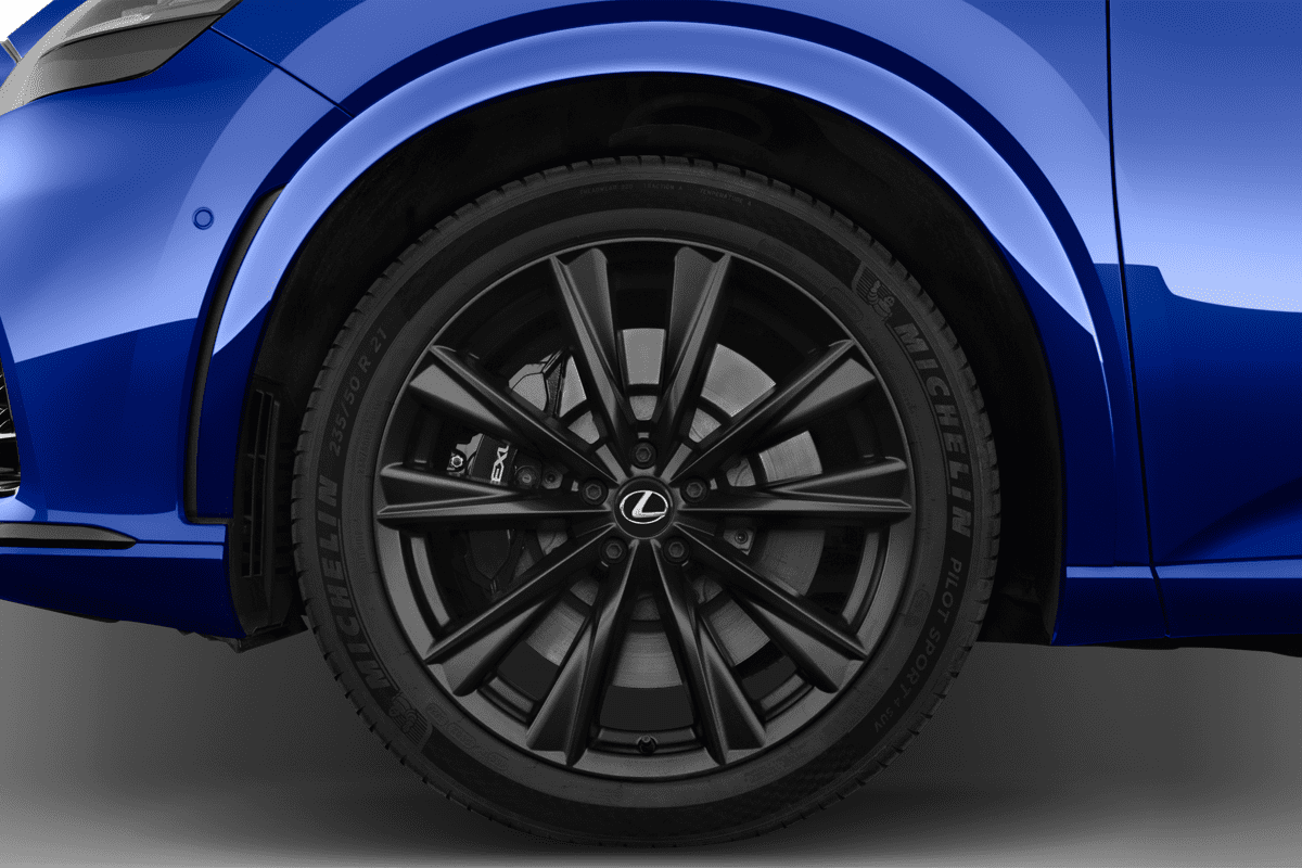 Radkappe oder Felge eines Lexus RX Hybrid