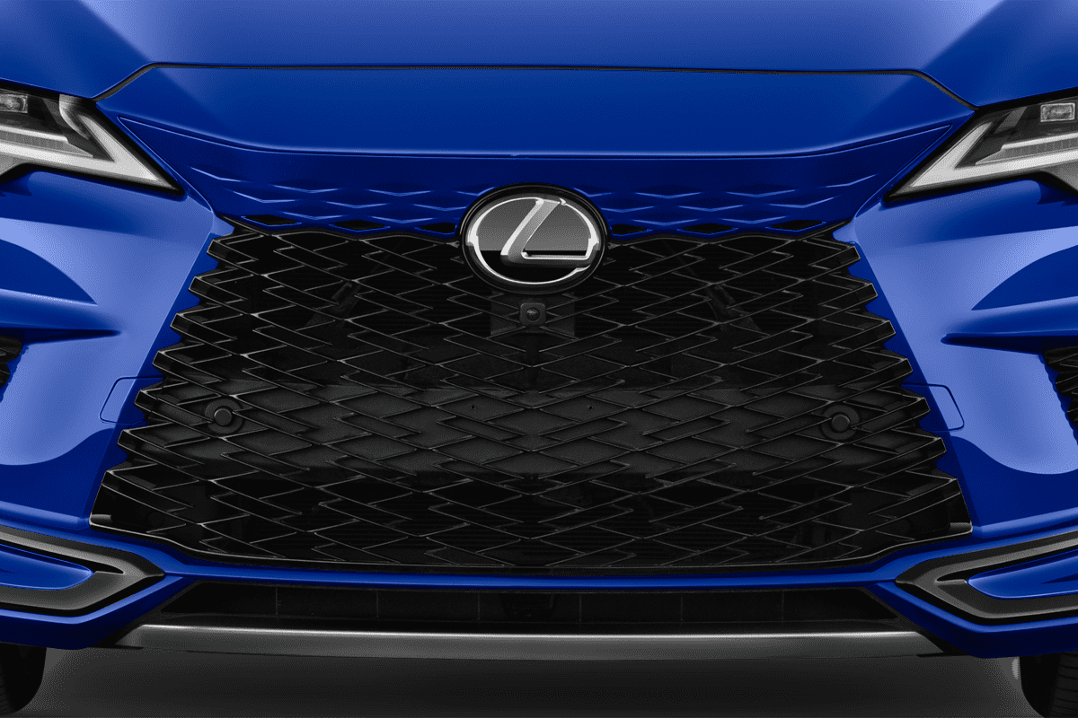 Kühlergrill eines Lexus RX Hybrid