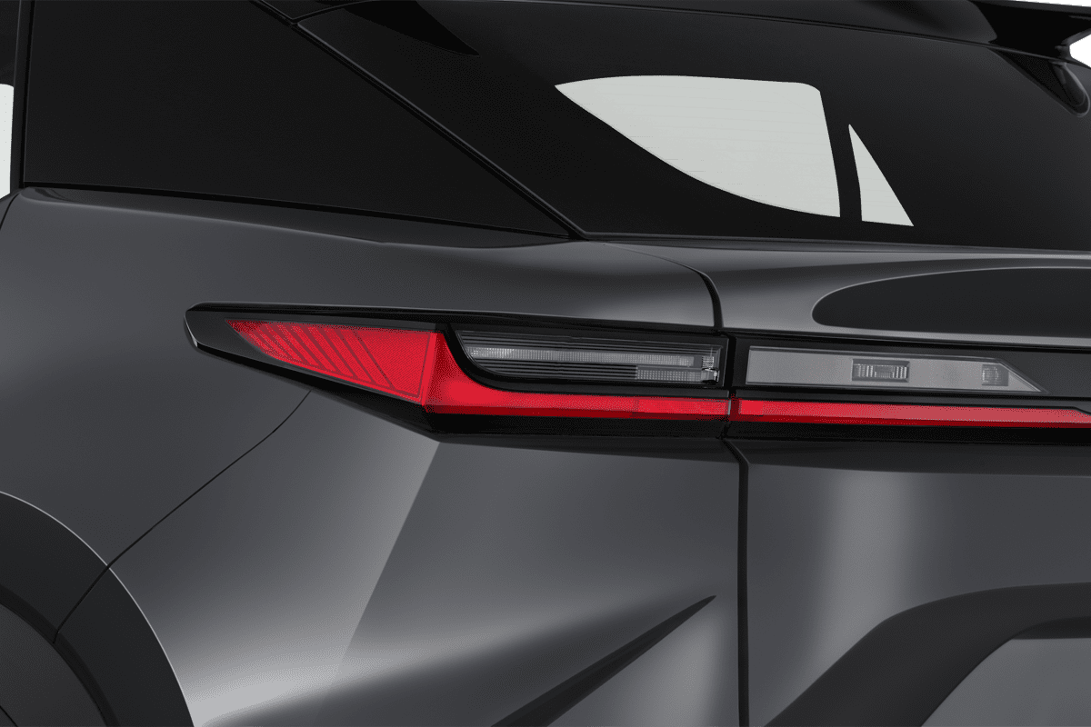 Heckleuchten eines Lexus RZ