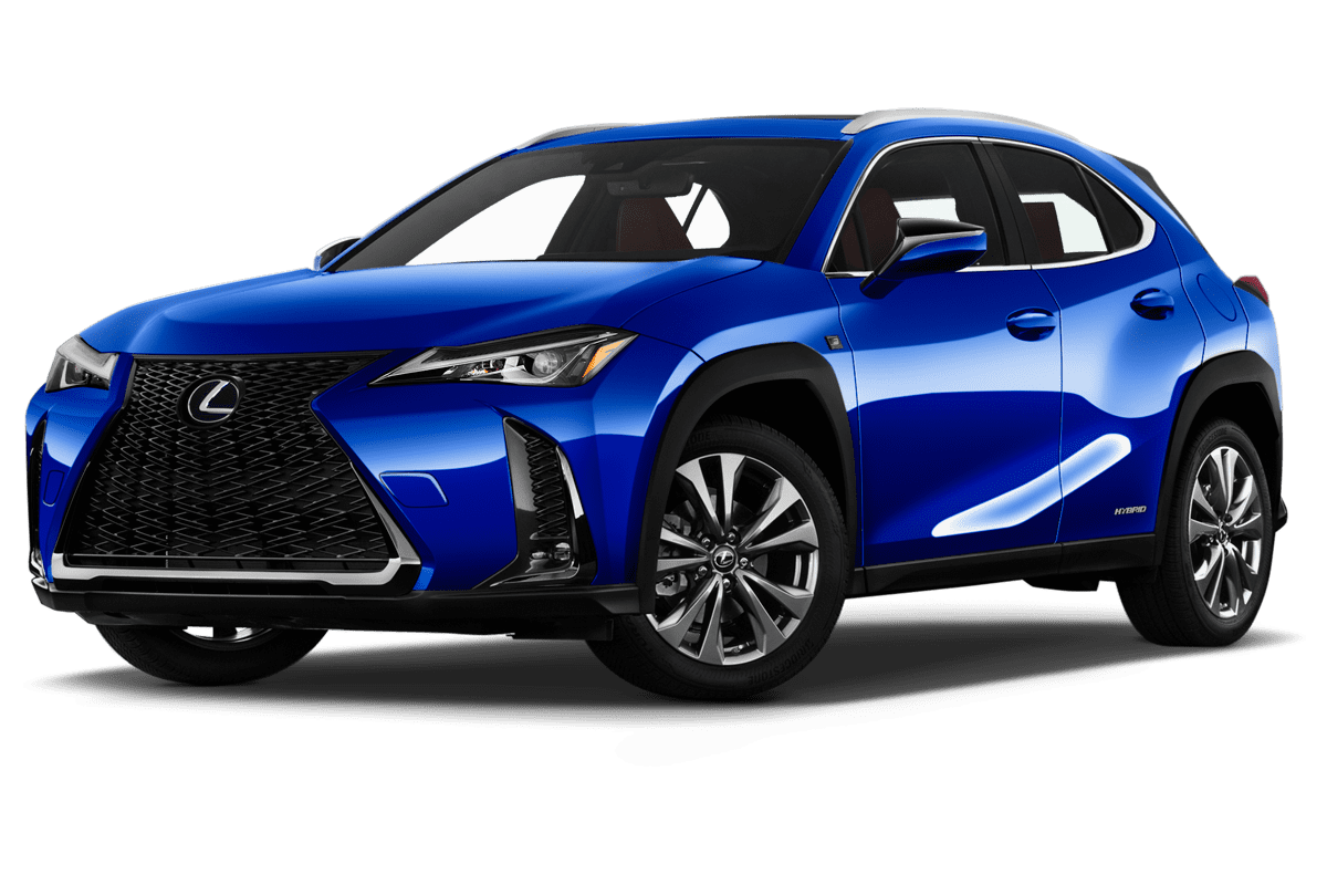 Tiefe, schräge Heckansicht eines Lexus UX Elektro, freigestellt