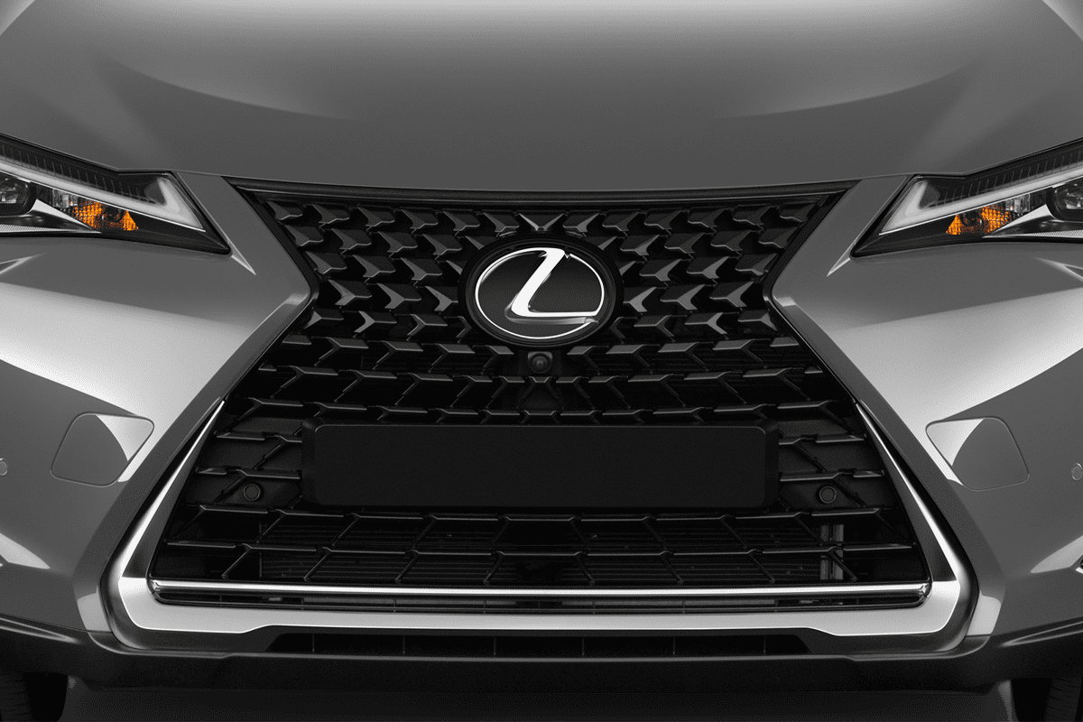Kühlergrill eines Lexus UX Hybrid