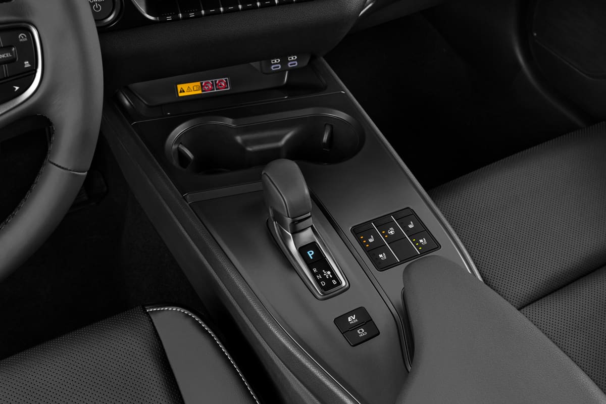 Schaltknüppel eines Lexus UX Hybrid 