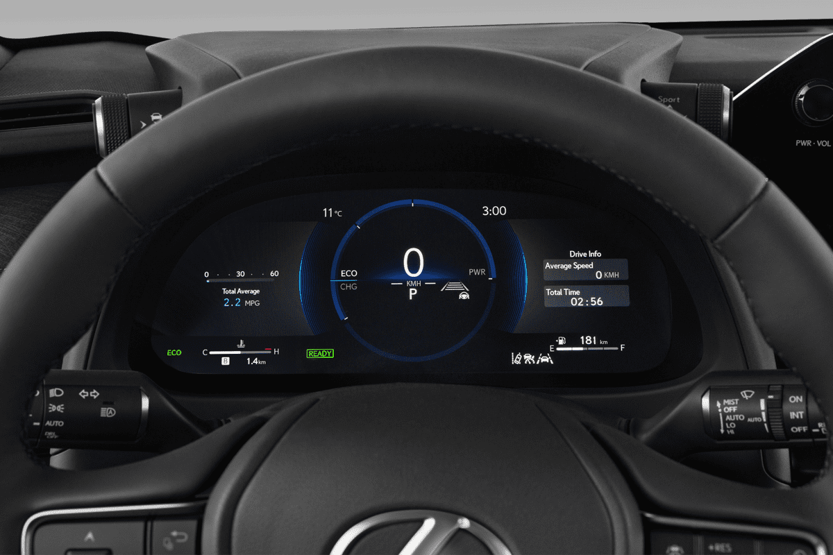 Kombiinstrument eines Lexus UX Hybrid 