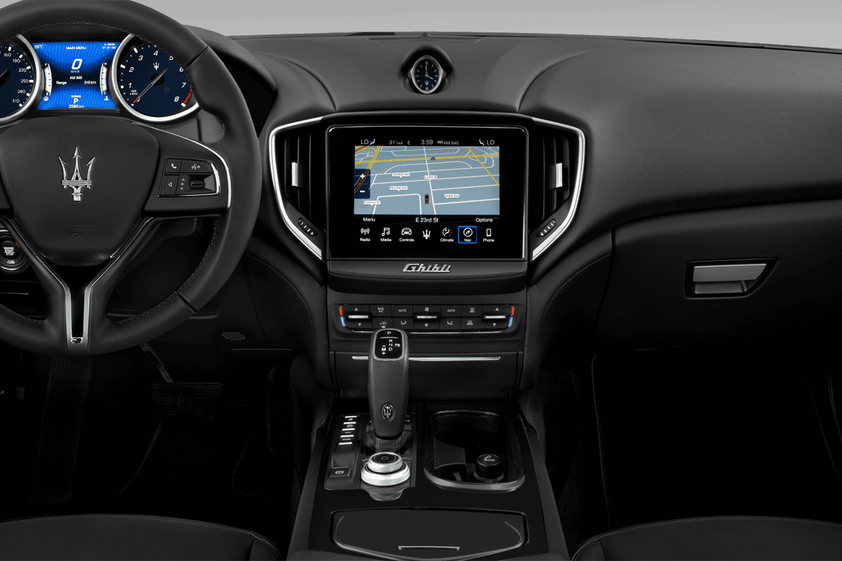 Mittelkonsole eines Maserati Ghibli