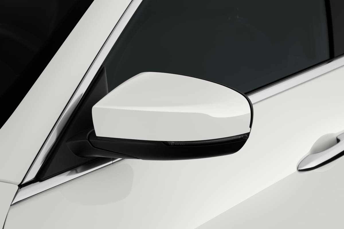 Rückspiegel eines Maserati Ghibli