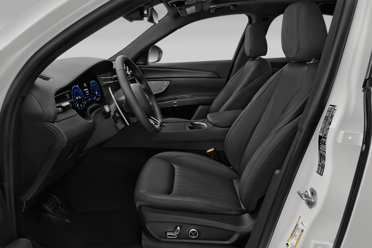 Vordersitze eines Maserati Grecale