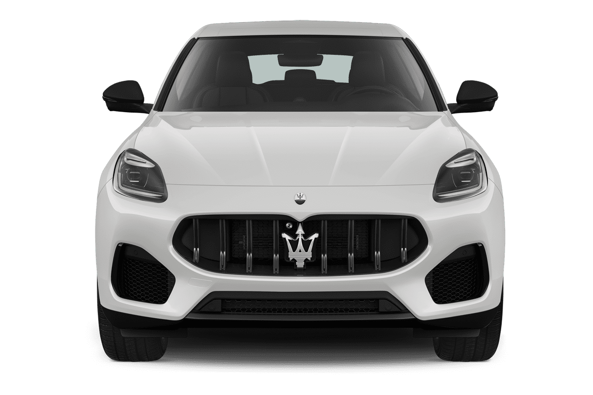 Frontansicht eines Maserati Grecale, freigestellt